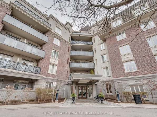 245 Dalesford Rd #109, Toronto, ON M8Y 4H7