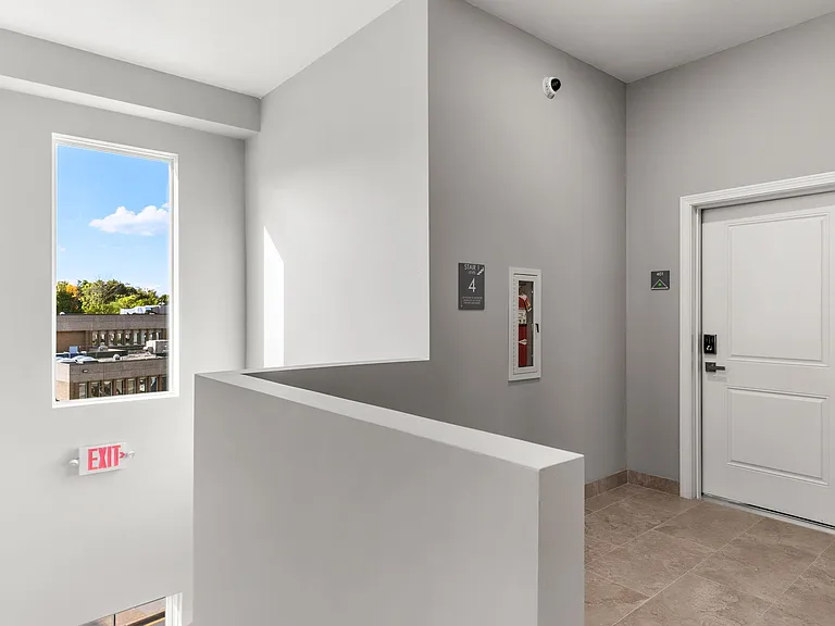 124 Warren St #401 — Photo 18