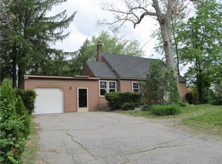 93 Chestnut Hill Rd, Glocester, RI 02814