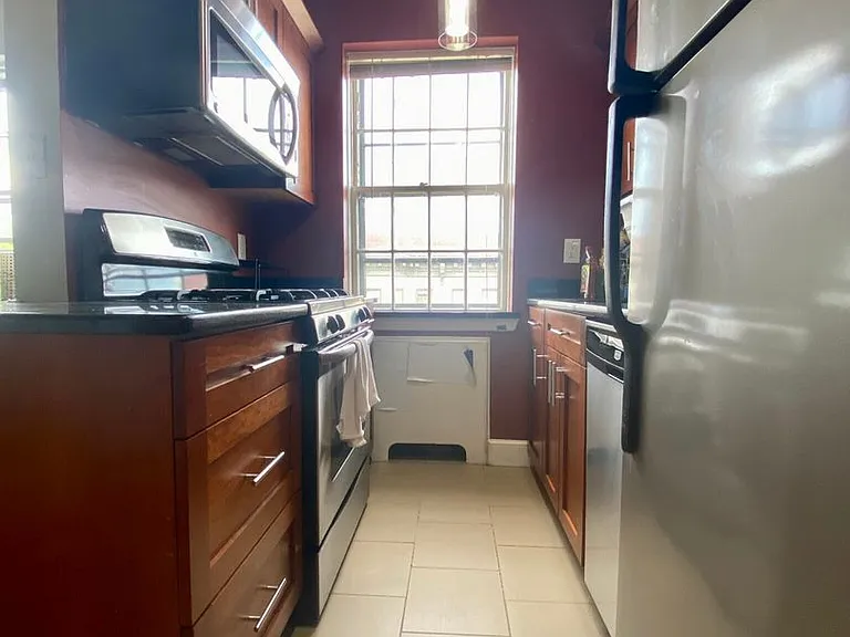 34 Browne St #3 — Photo 5