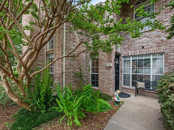 819 Canal St, Irving, TX 75063