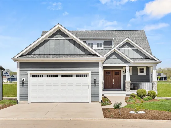 12 Waterside Way, Ottawa, IL 61350