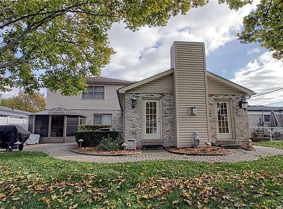 5th image of 35085 Cathedral Dr