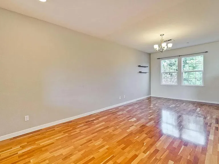 575 Montego Ter — Photo 20