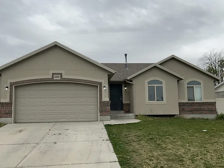 6364 W Dillan Cir — Photo 1