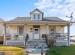 3724 35th St, Mount Rainier, MD 20712