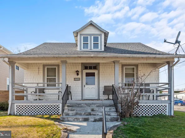 3724 35th St, Mount Rainier, MD 20712