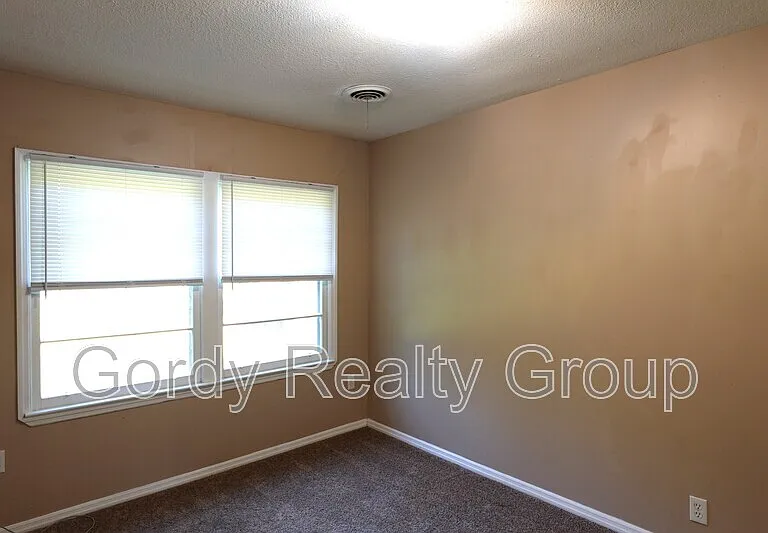 2927 Noland St — Photo 9