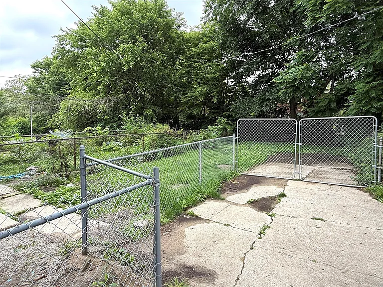 9150 Saint Marys St — Photo 10