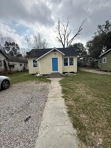2852 Dayton St Photo 1