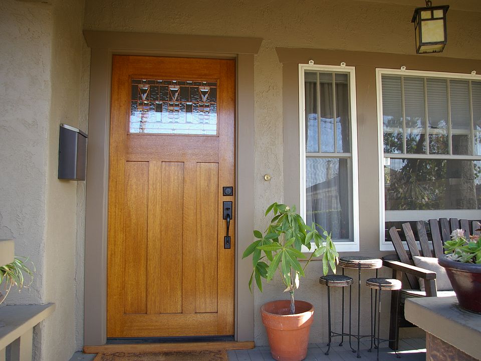 1st image of 111 W Pedregosa St