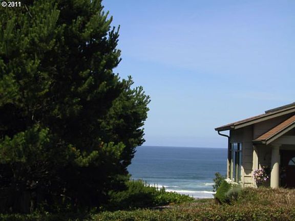 4th image of 2003 NW Oceanview Dr