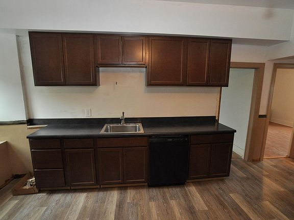 5th image of 716 Atwood Ave