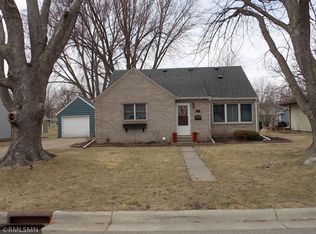 820 Elm St NE, Hutchinson, MN 55350
