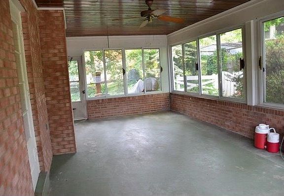 5th image of 6433 Noble Dr