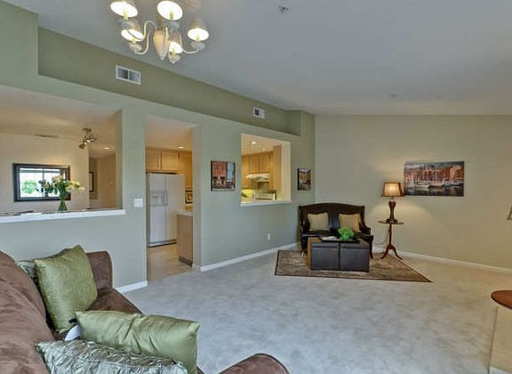 3rd image of 1289 Tea Rose Cir