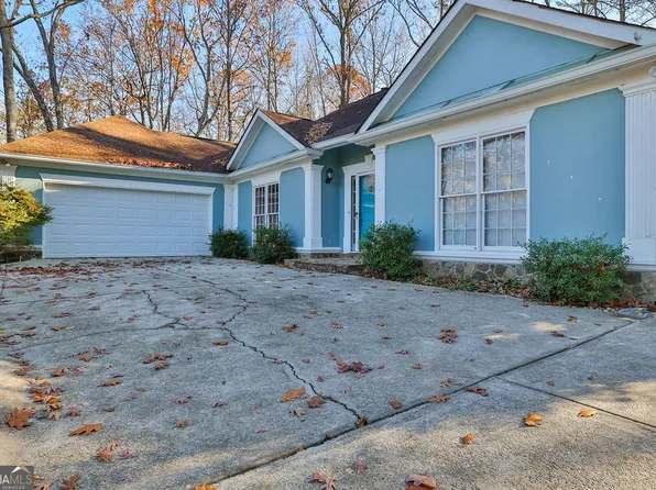 82 Oakwood Hills Dr, Suwanee, GA 30024