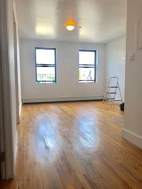 1st image of 193 E 4th St APT 4R