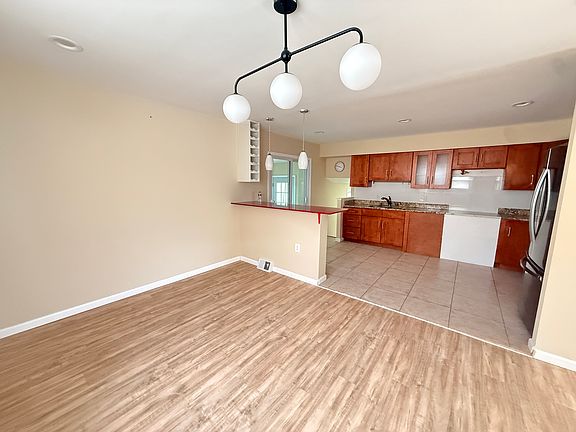 2nd image of 506 Pinewood Rd