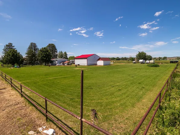 2489 N 8th Rd, Huntley, MT 59037