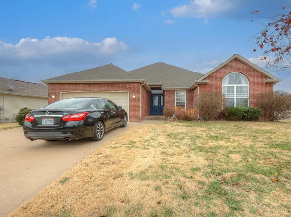 3023 N Chandler Avenue, Joplin, MO 64801