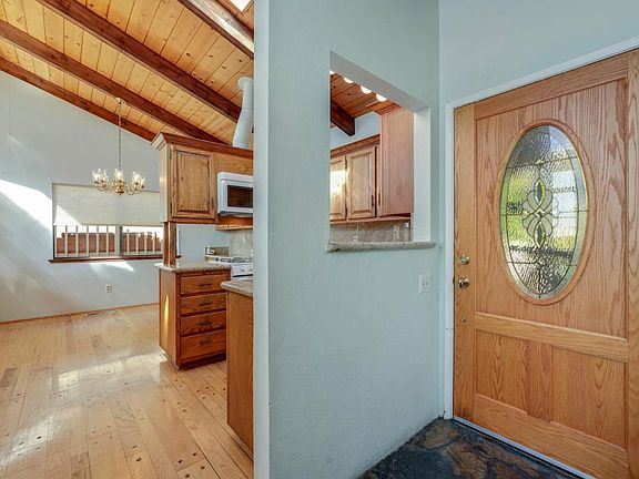 5th image of 65 Seacliff Dr