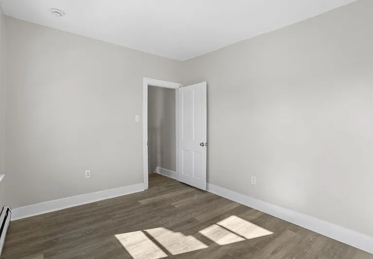 415 Wood St — Photo 8