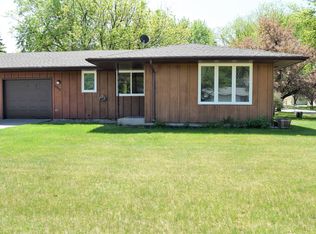 1512 25th Ave S, Fargo, ND 58103