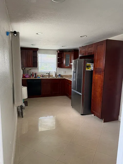 3157 SW 24th Ter #1