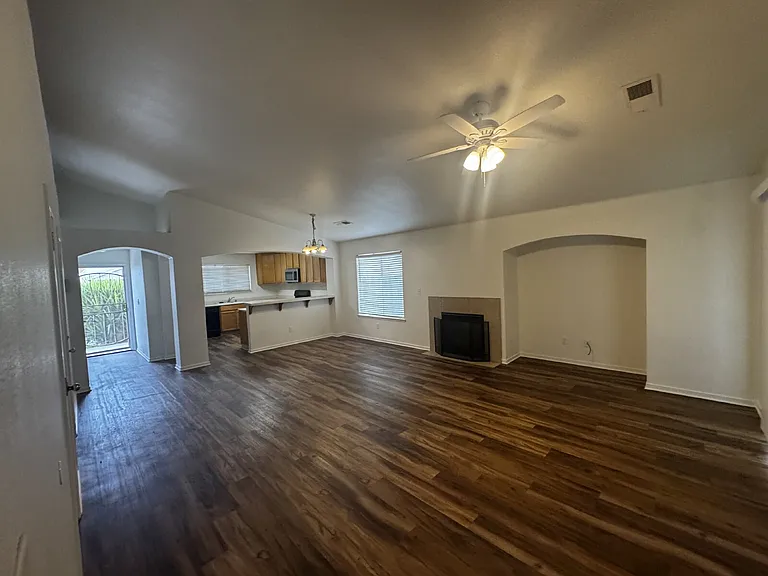 2138 W Solis St — Photo 5
