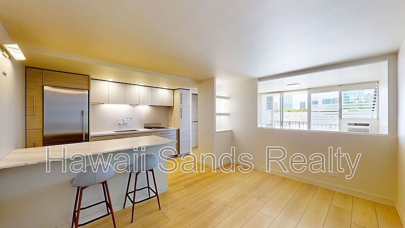 1st image of 1129 Rycroft St APT 306