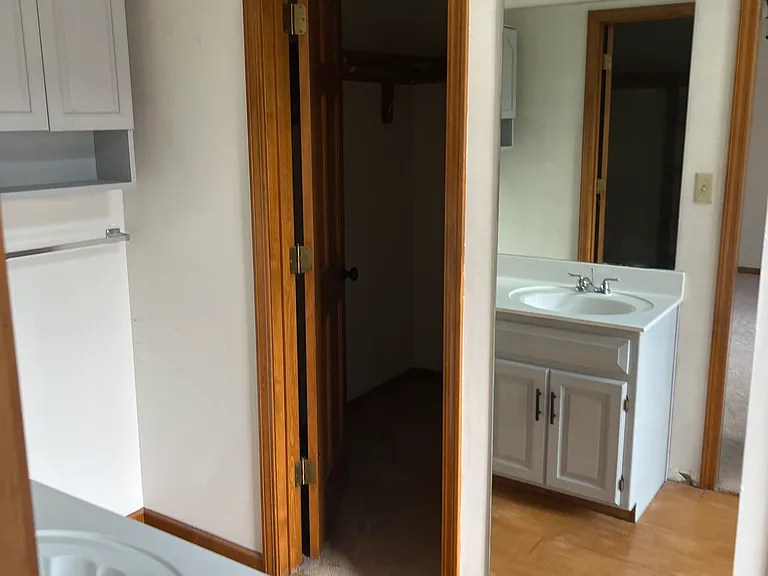 4521 Park 10 Ct — Photo 11