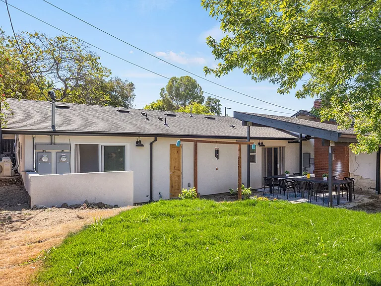 217 Rugosa Dr — Photo 25