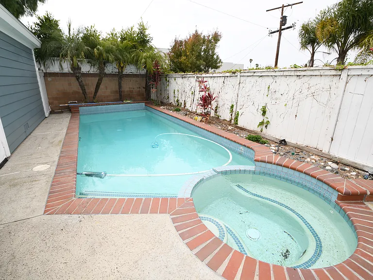 409 S Gertruda Ave — Photo 34