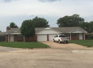 817 Delmar Cir, Moore, OK 73160