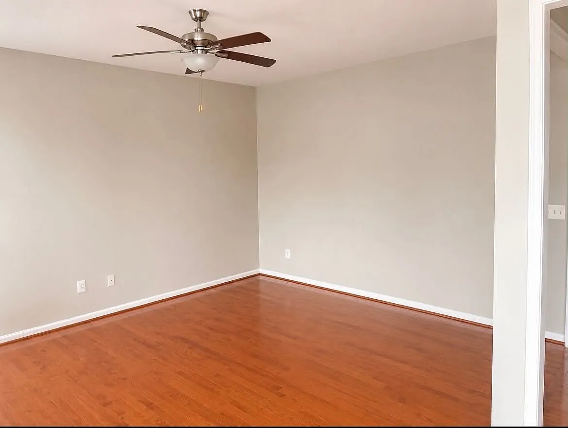 4 bed, 2730 sqft, $3,800 — Photo 2