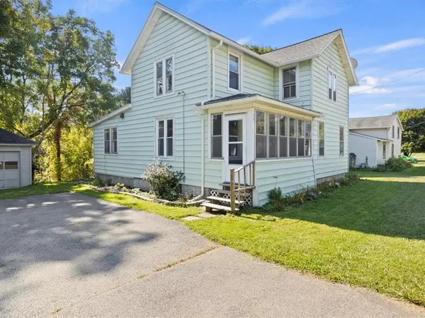 13 W Main St, Macedon, NY 14502