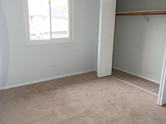 3rd image of 1518 Berg Dr APT 2S