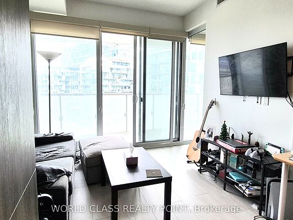 5th image of 15 Queens Quay E #724