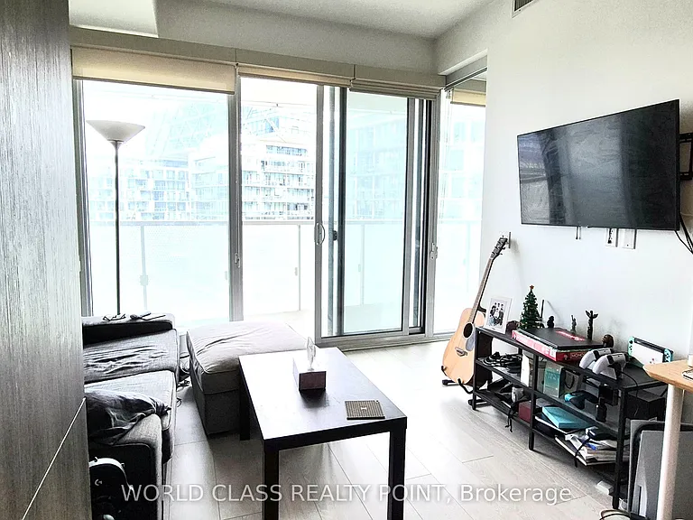 15 Queens Quay E #724 — Photo 5