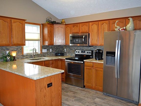 5th image of 15066 Primrose Ln