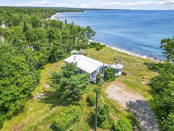 2nd image of 258 Bells Point Rd