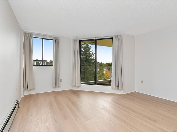 3rd image of 1745 Leighton Rd #611