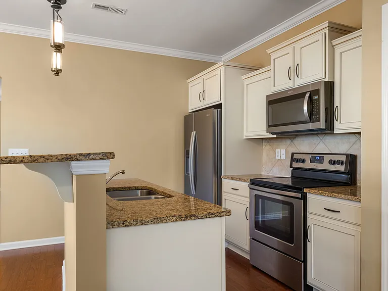 1491 Hyacinthia Ln — Photo 32