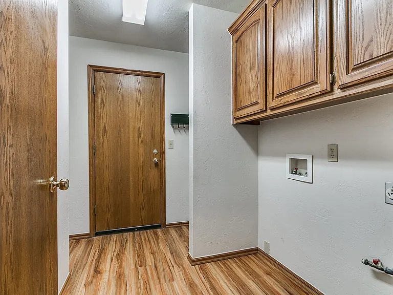 2913 Daybreak Dr — Photo 60