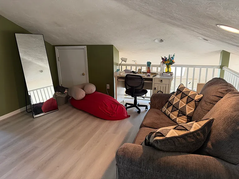16 Summer Ave #23 — Photo 9