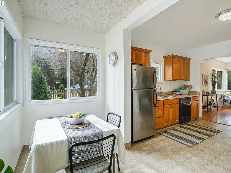6025 NE Simpson St — Photo 10