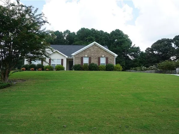 2492 Indian Bluffs Dr, Dacula, GA 30019