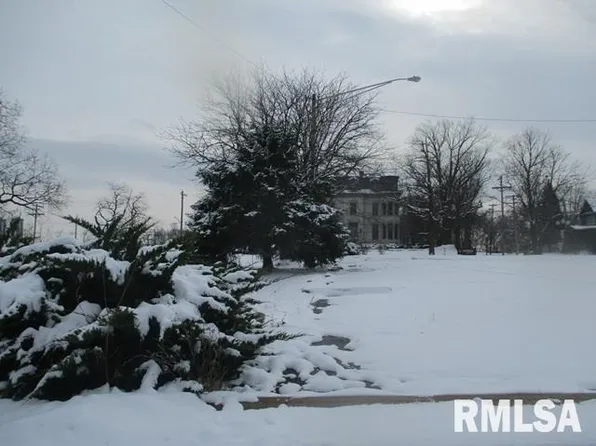 1003-07-13 N North St, Peoria, IL 61604