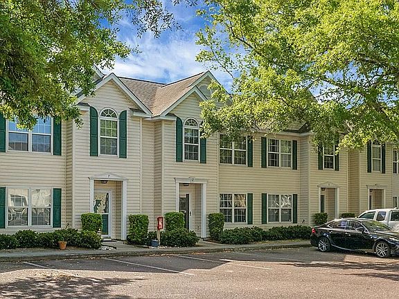 2nd image of 1545 Ashley River Rd APT Q